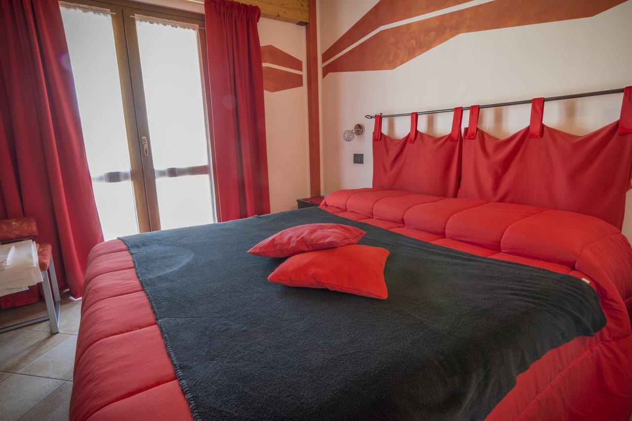 La Casa Del Grillo 1 Bed & Breakfast Aosta Exterior photo