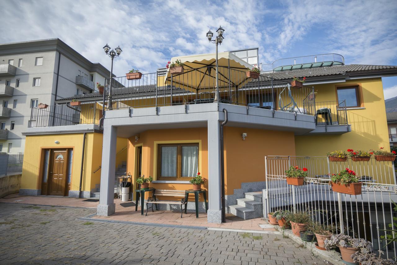 La Casa Del Grillo 1 Bed & Breakfast Aosta Exterior photo