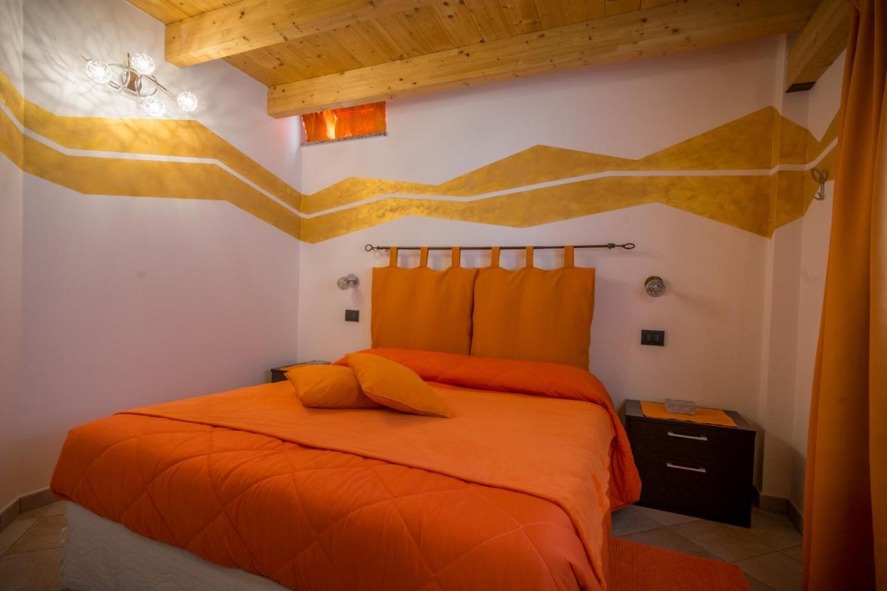 La Casa Del Grillo 1 Bed & Breakfast Aosta Exterior photo