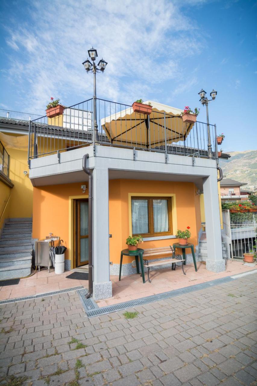 La Casa Del Grillo 1 Bed & Breakfast Aosta Exterior photo